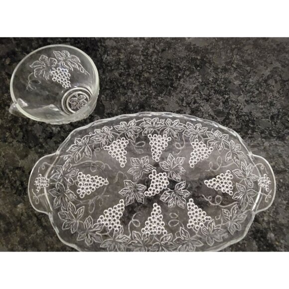 Vintage 8 Piece Anchor Hocking Serwa-Snack Set With Serving Trays & Cups - Picture 9 of 10